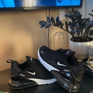 Nike Air Max 270